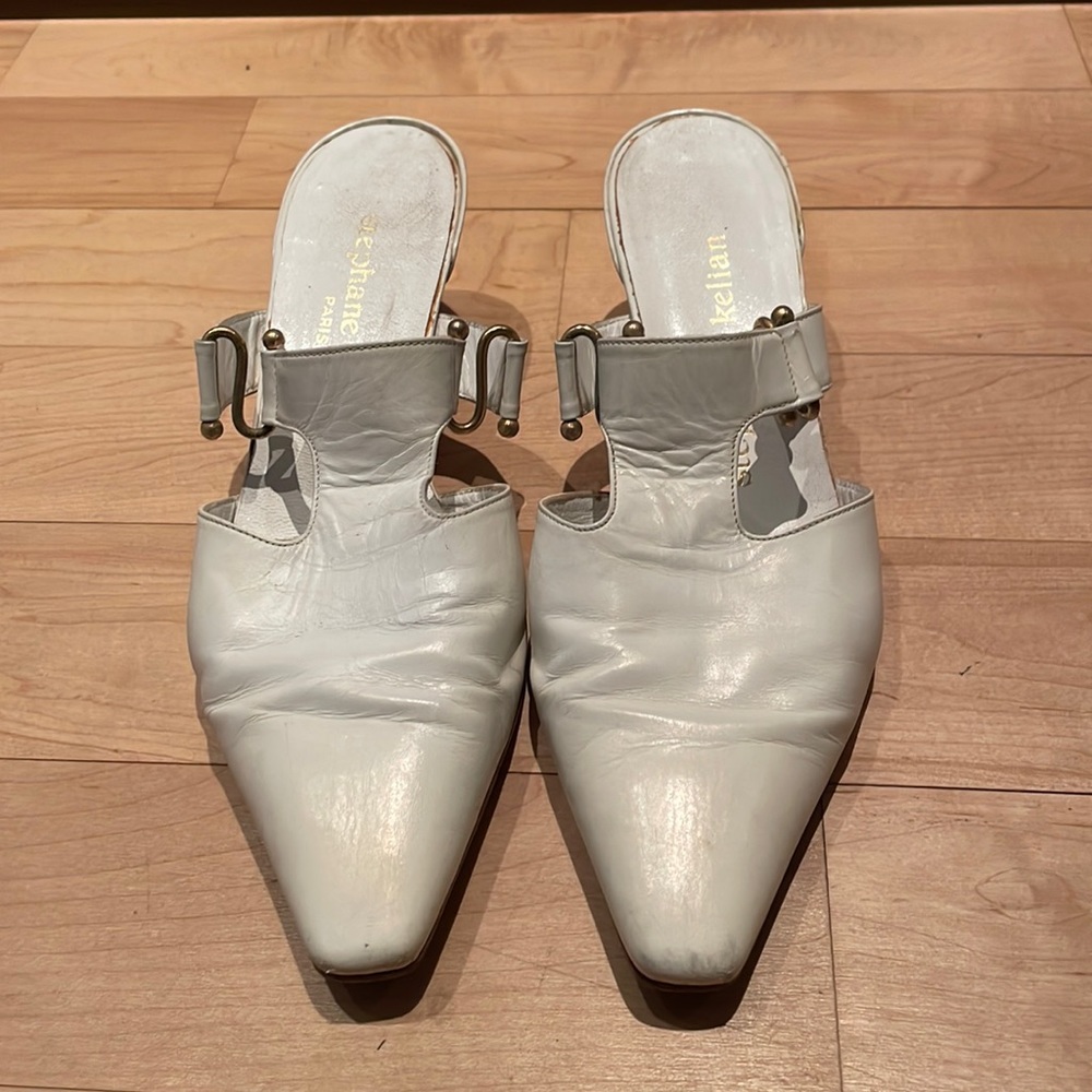 Stephane Kelian white leather kitten heels